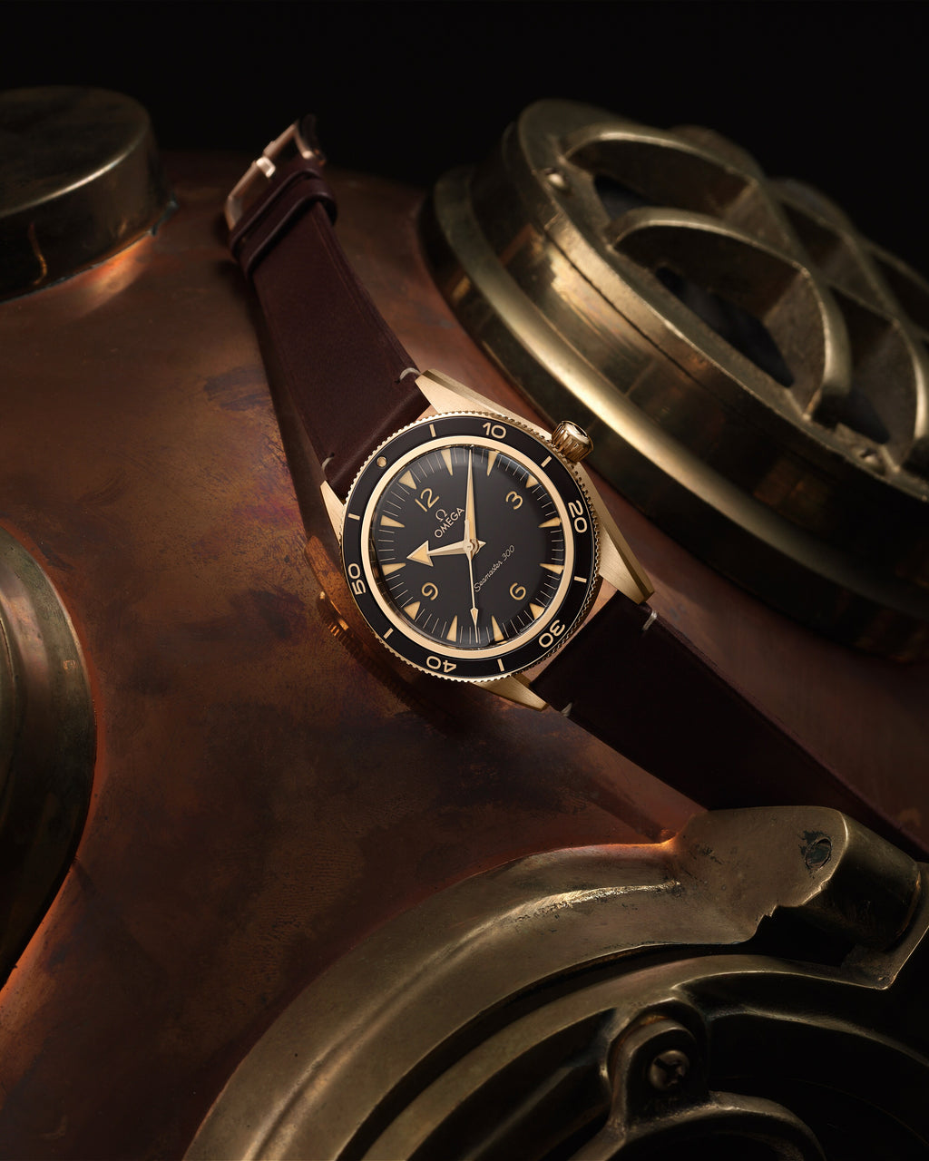 Seamaster 300 41 mm, Bronze gold on leather strap - 23492412110001 - View 6