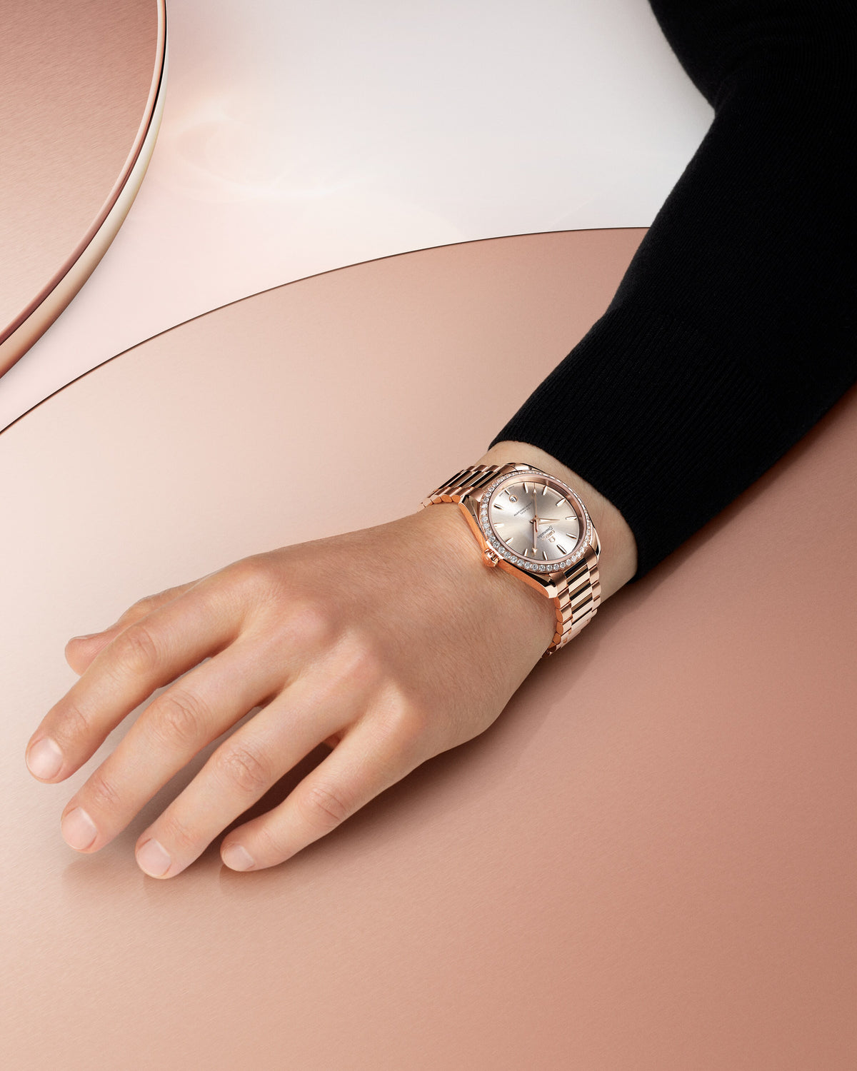 Seamaster Aqua Terra Shades 38 mm, Sedna™ gold on Sedna™ gold - 22055382009001 - View 3