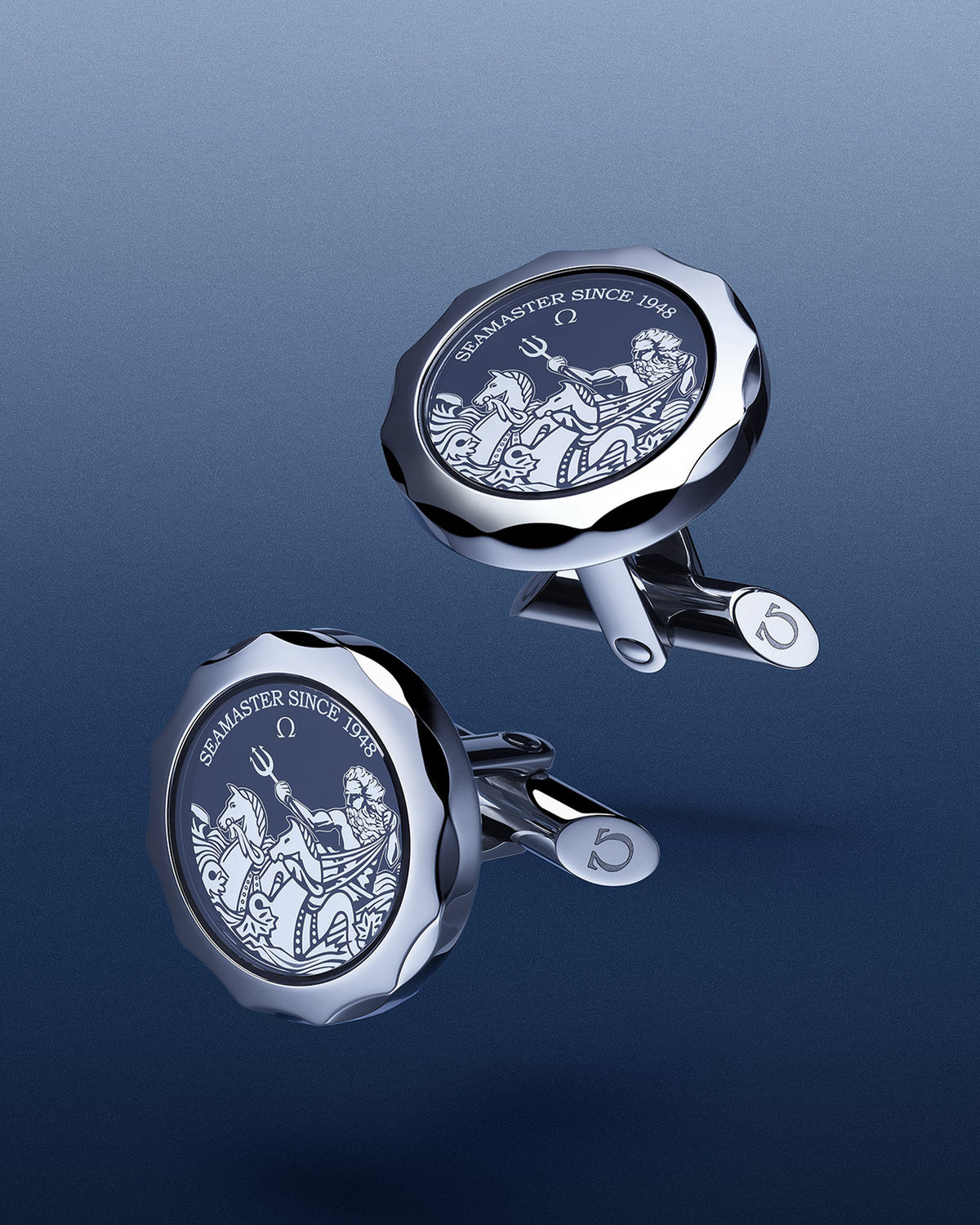 Seamaster Cufflinks, sapphire crystal plates, stainless steel - C607ST0000405 - View 2