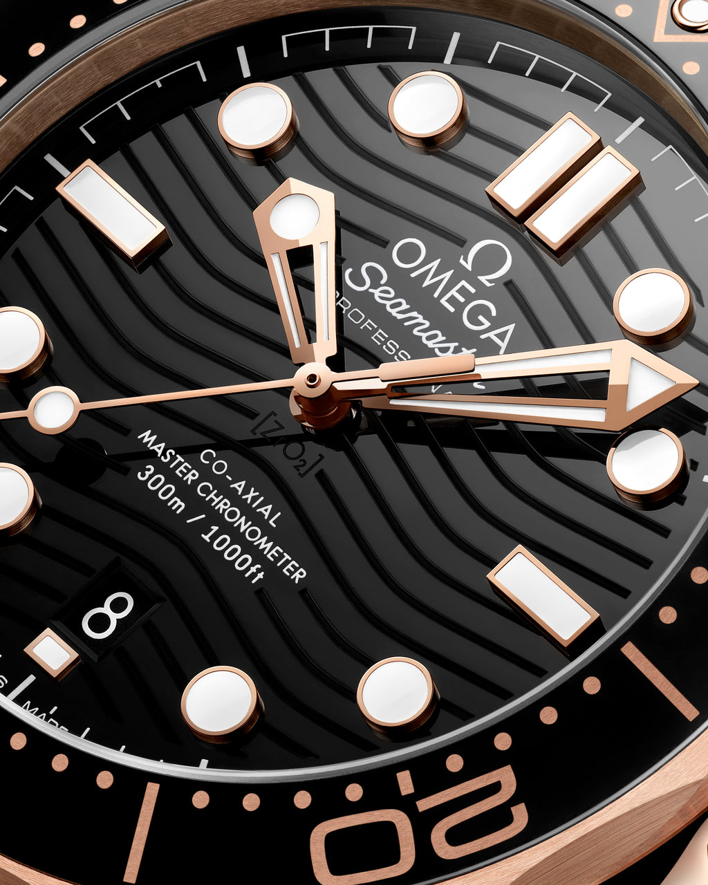 Seamaster Diver 300M 42 mm, Sedna™ gold on rubber strap - 21062422001002 - View 4