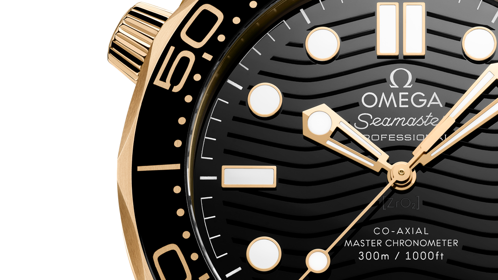 Seamaster Diver 300M 42 mm, Moonshine™ gold on rubber strap - 21062422001003 - View 4