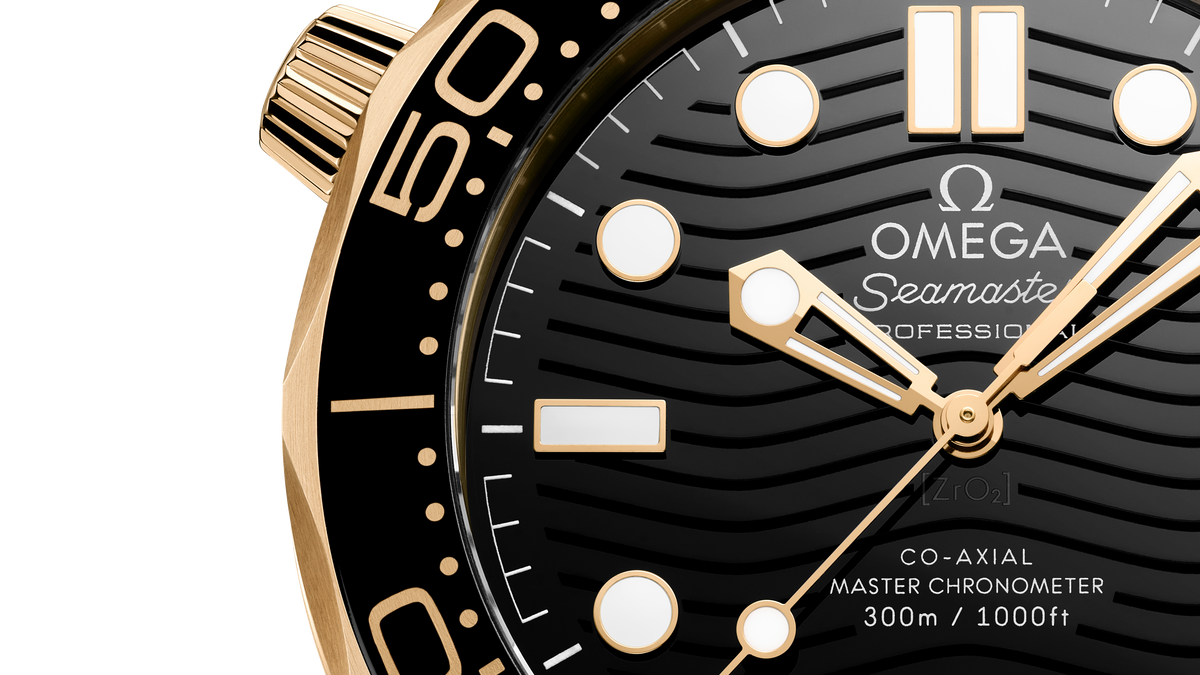 Seamaster Diver 300M 42 mm, Moonshine™ gold on rubber strap - 21062422001003 - View 4