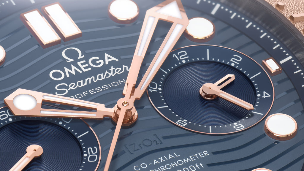 Seamaster Diver 300M 44 mm, titanium - tantalum - Sedna™ gold on titanium - tantalum - Sedna™ gold - 21060445103001 - View 4