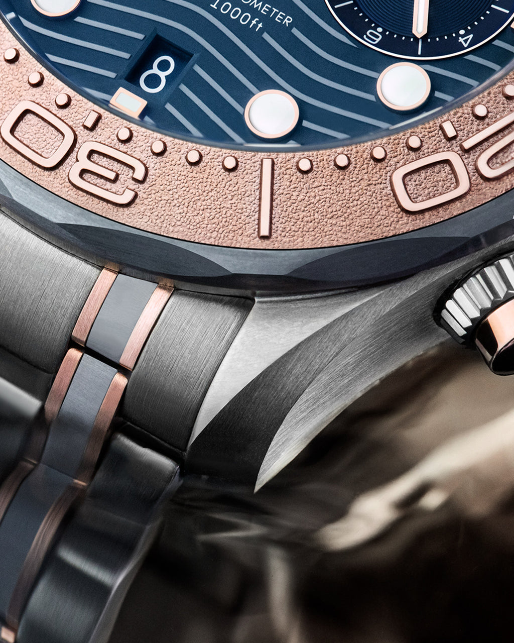Seamaster Diver 300M 44 mm, titanium - tantalum - Sedna™ gold on titanium - tantalum - Sedna™ gold - 21060445103001 - View 7