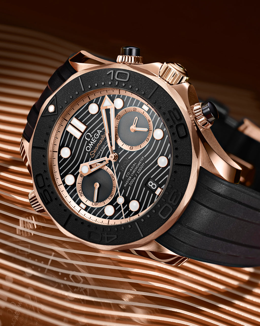 Seamaster Diver 300M 44 mm, Sedna™ gold on rubber strap - 21062445101001 - View 5