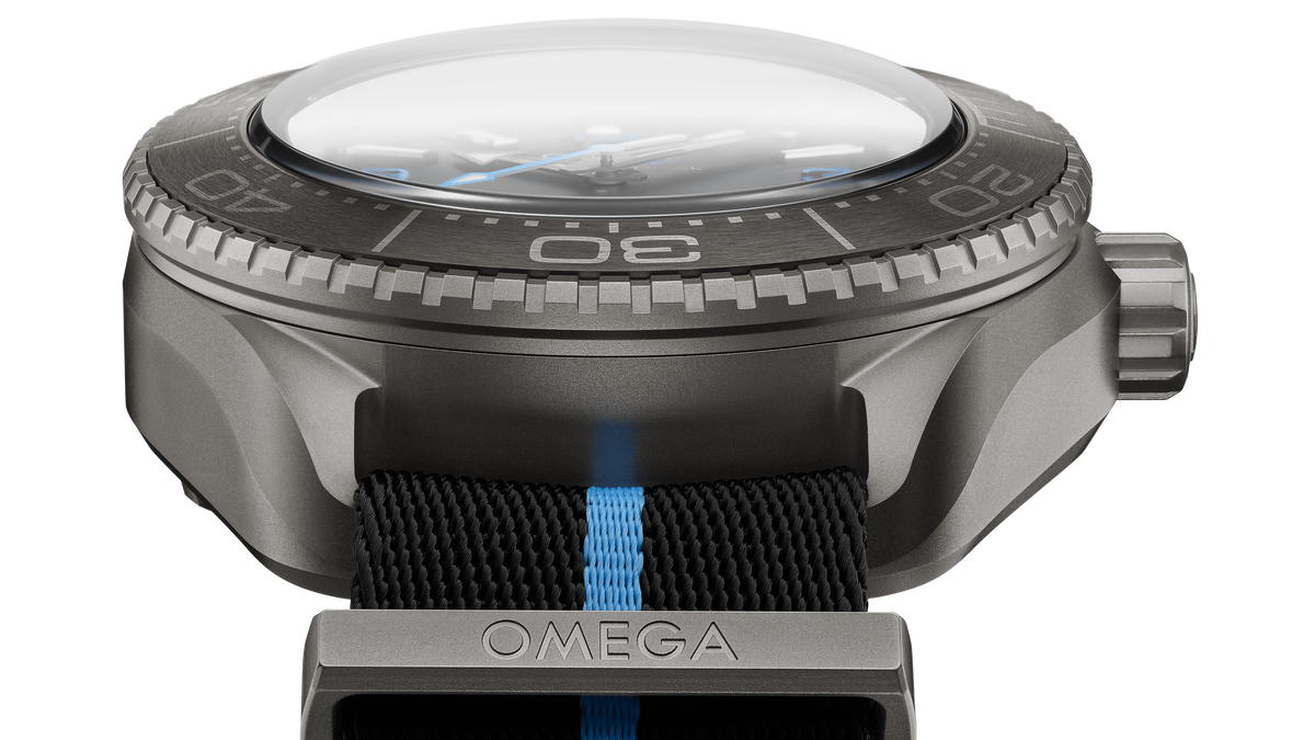 Seamaster Planet Ocean 6000M 45.5 mm, titanium on NATO strap - 21592462101001 - View 5