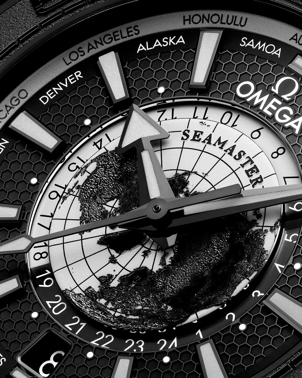 Seamaster Planet Ocean 600M 45.5 mm, black ceramic on rubber strap - 21592462201007 - View 3