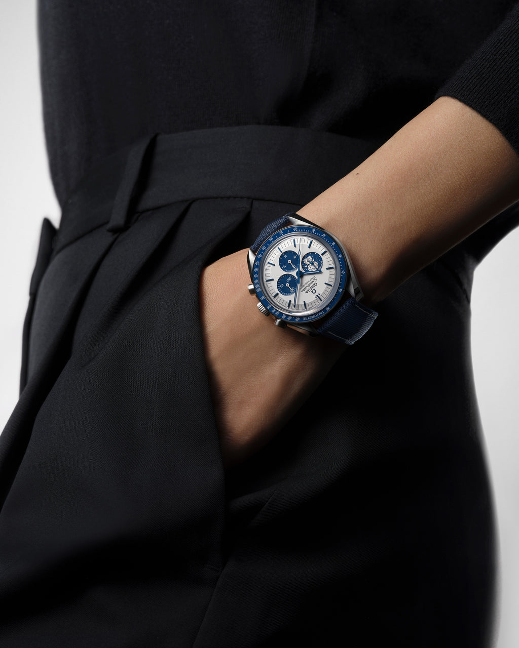 Speedmaster Anniversary Series 42 mm, steel on coated nylon fabric strap - 31032425002001 - View 10