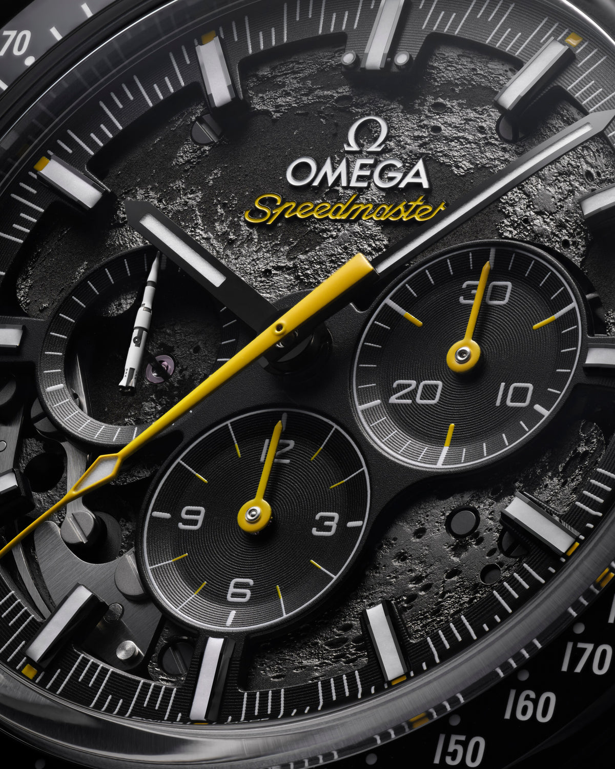 Speedmaster Dark Side of the Moon 44.25 mm, black ceramic on rubber strap - 31092445001001 - View 9