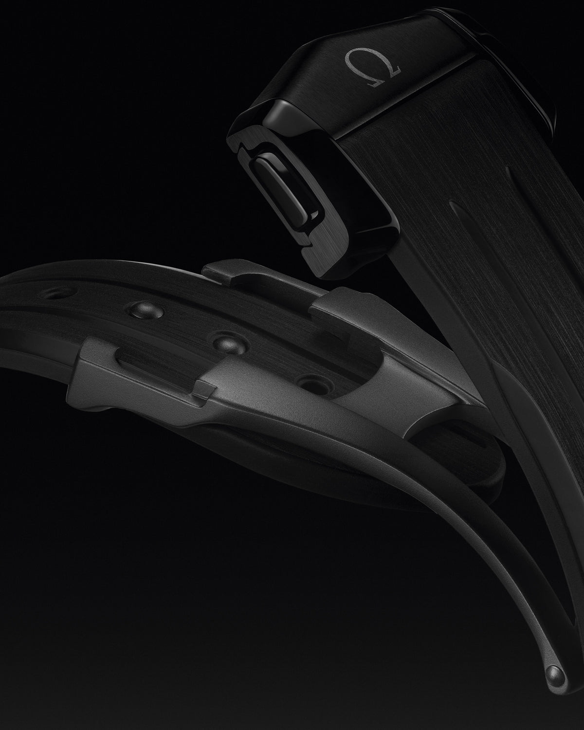 Speedmaster Dark Side of the Moon 44.25 mm, black ceramic on rubber strap - 31092445101005 - View 11