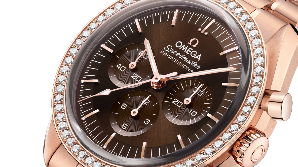 Speedmaster Moonwatch Professional 42 mm, Sedna™ gold on Sedna™ gold - 31055425013001 - View 4