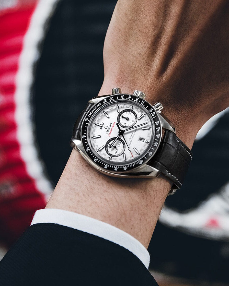 Speedmaster Racing 44.25 mm, steel on leather strap - 32933445104001 - View 2